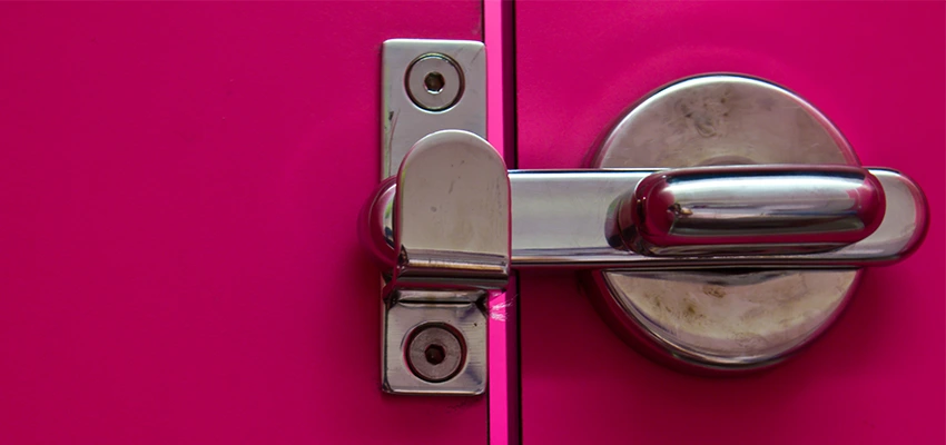 Childproof Gate Lock in Fontana, California